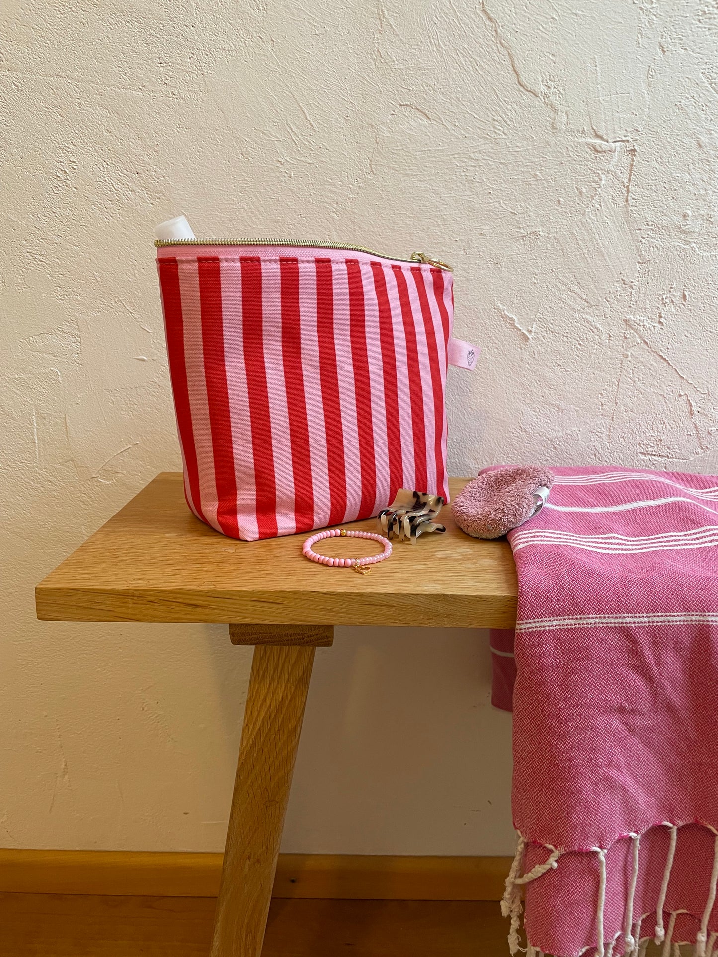 Kosmetiktasche mit Boden - stripes